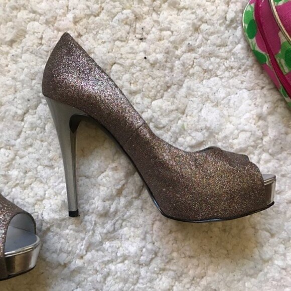 GUESS: MultiColor Metallic Glitter Heels Platform Peep-toe Pumps - Picture 5 of 15